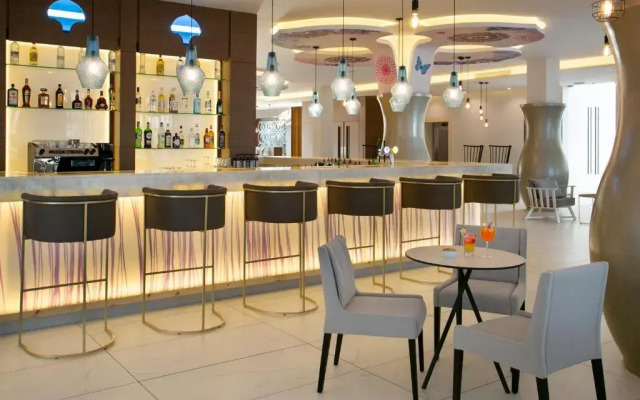 Vangelis Hotel & Suites