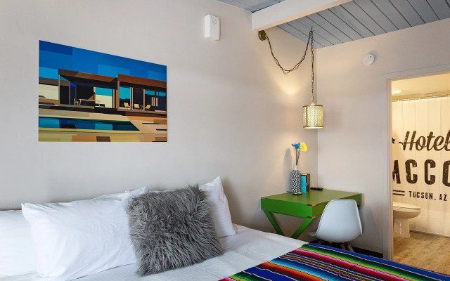 Hotel McCoy - Art, Coffee, Beer, Wine