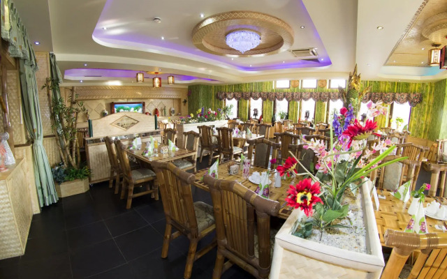 Hotel & Restaurant Asia New World