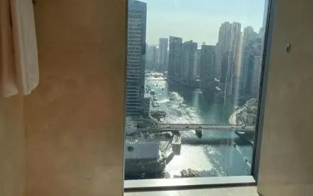 Address Dubai Marina Residences