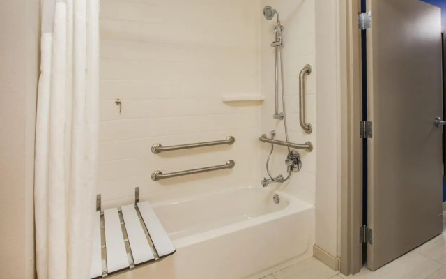 Holiday Inn Express & Suites Tumwater – Olympia by IHG