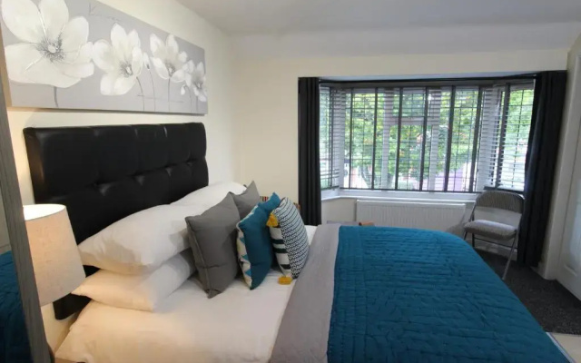 Holcombe House Aparthotel