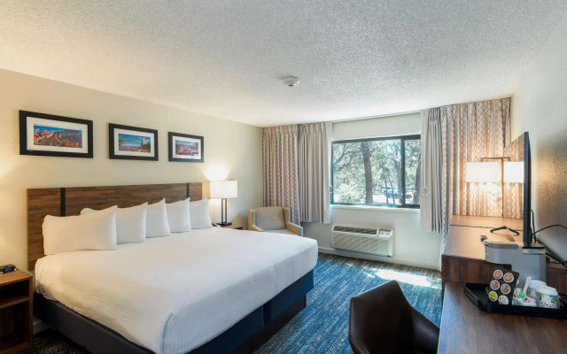 Yavapai Lodge - West & East
