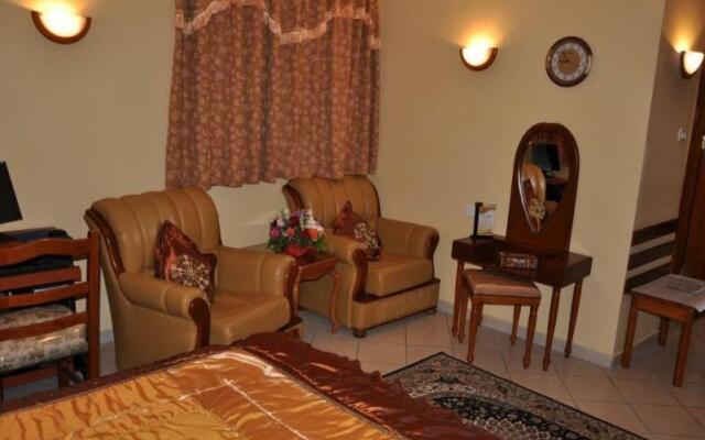 Al Safeer Hotel
