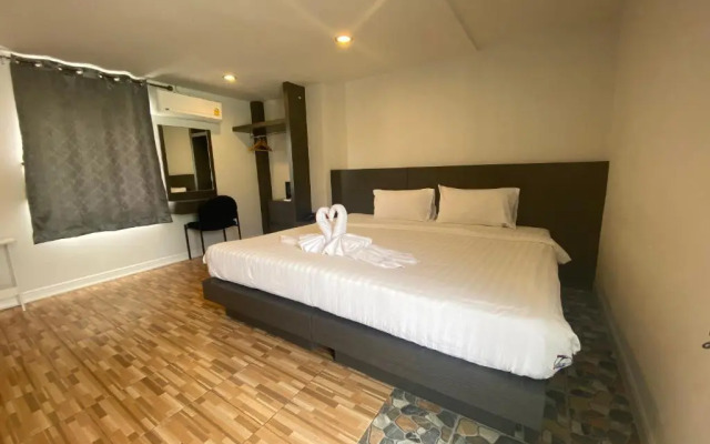 77 Patong Hotel & Spa