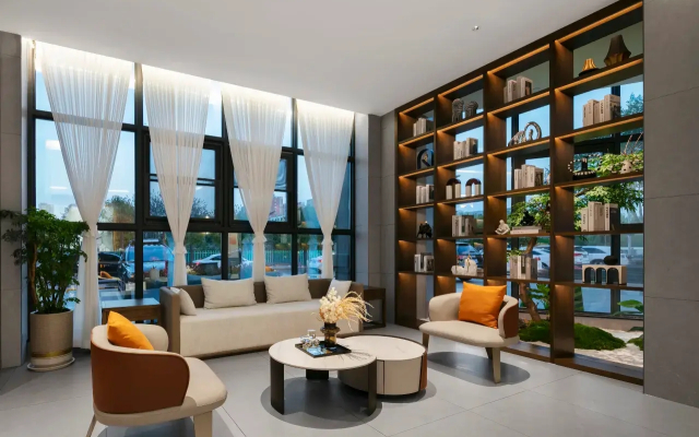 Pingdingshan Liyun Fenglong Hotel