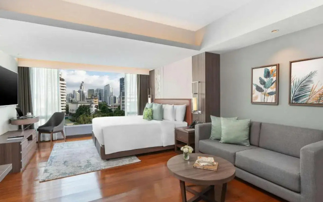 Novotel Living Bangkok Sukhumvit Legacy