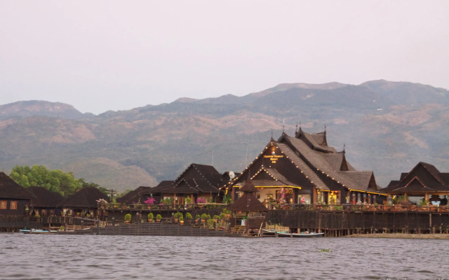 Myanmar Treasure Resort Inle