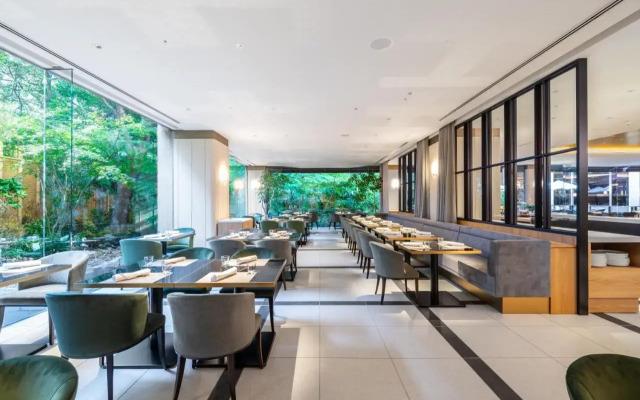 RIHGA Royal Hotel Osaka, Vignette Collection by IHG