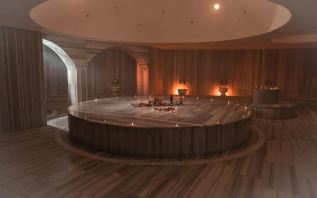 Отель Rox Resort