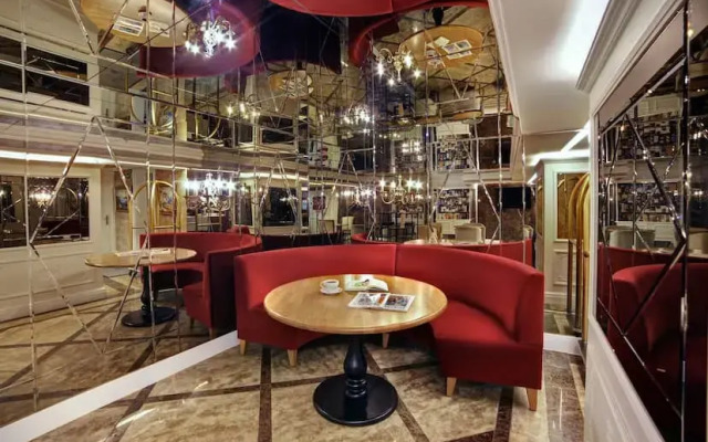 Skalion Hotel
