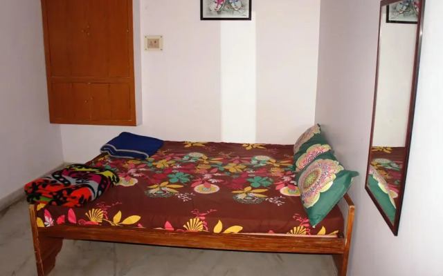 Kesher Paying Guest House