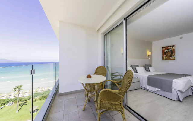 Playa Esperanza Resort