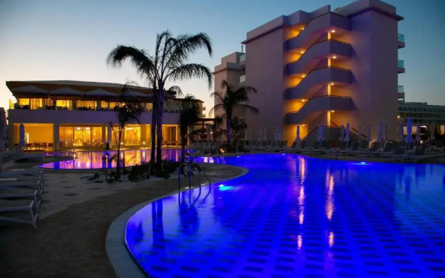 Vangelis Hotel & Suites