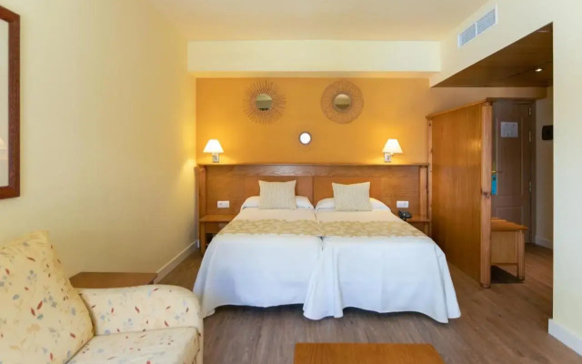 Ona Palmira Paradise Hotel