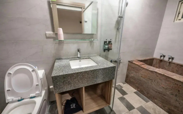 Ruifeng Hot Spring B&B