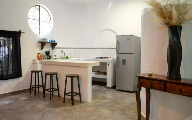 Sonido Del Mar Hotel and Yoga Loft