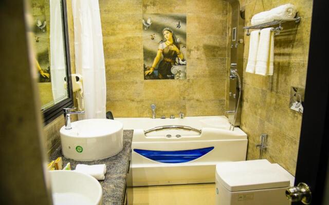 Sajjoys Hotel