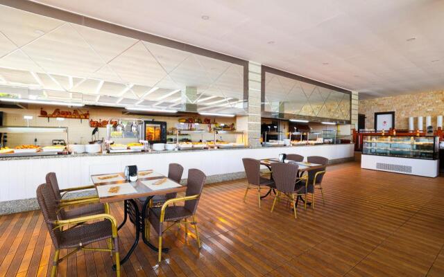 Crystal Aura Beach Resort & Spa – All Inclusive Resort