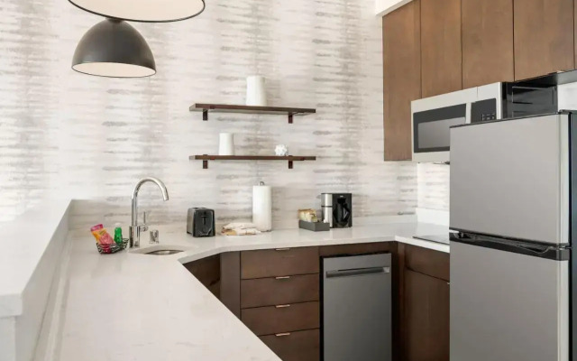 Residence Inn by Marriott Milwaukee Brookfield at Poplar Creek