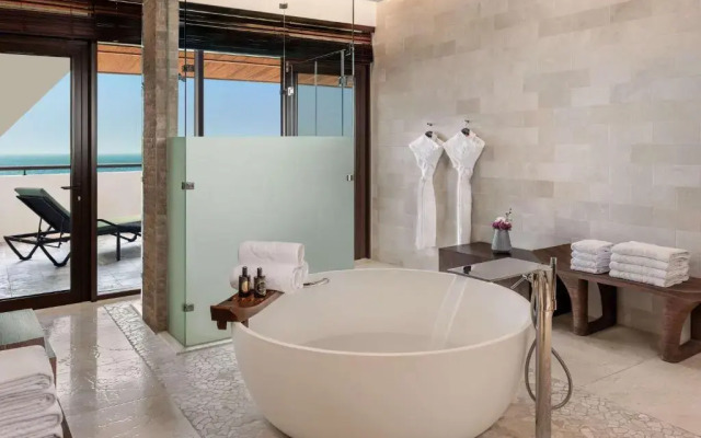 Sofitel Dubai The Palm Luxury Apartments