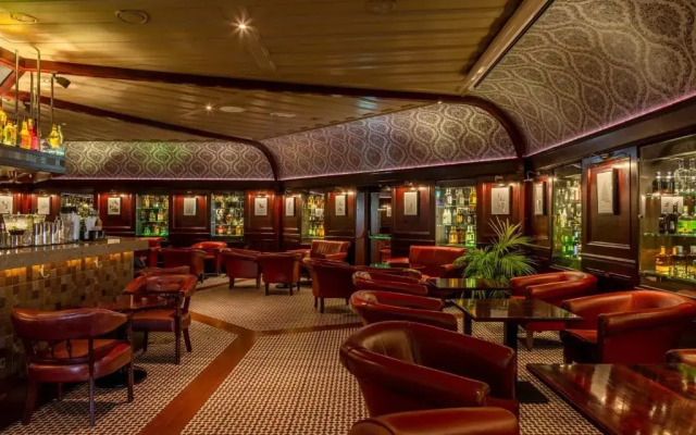 Harvey's Point Hotel