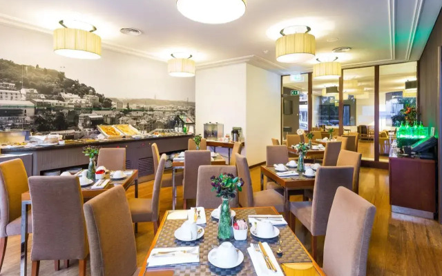 Legendary Lisboa Suites