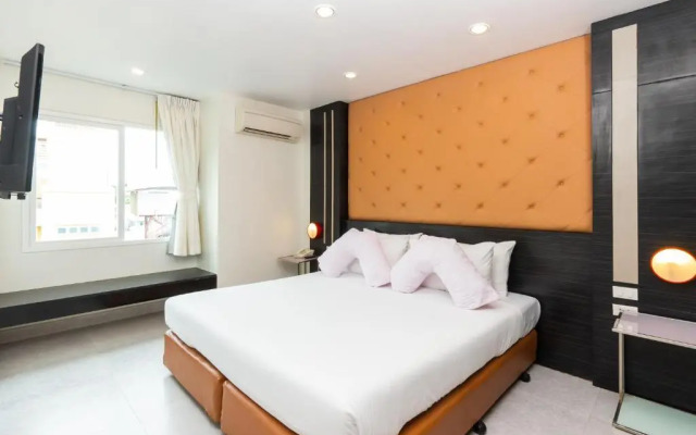 Grand Bella Hotel