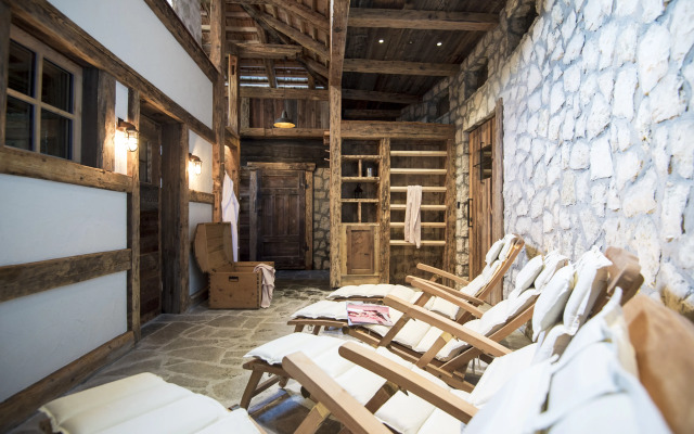 Post Alpina - Family Mountain Chalets