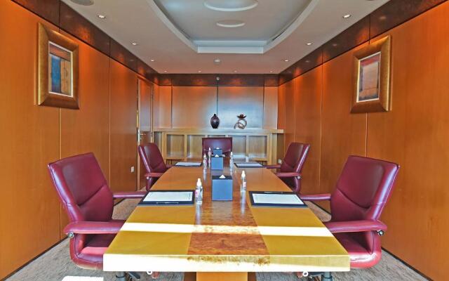 Swissotel Al Murooj Dubai Hotel