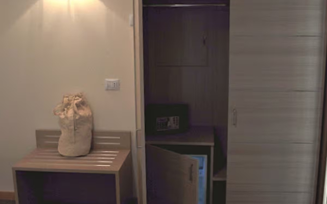 325 Tor Vergata Hotel