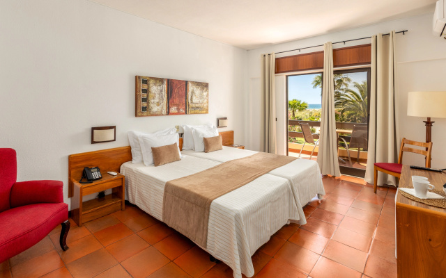 Praia da Lota Resort - Hotel & Apartments