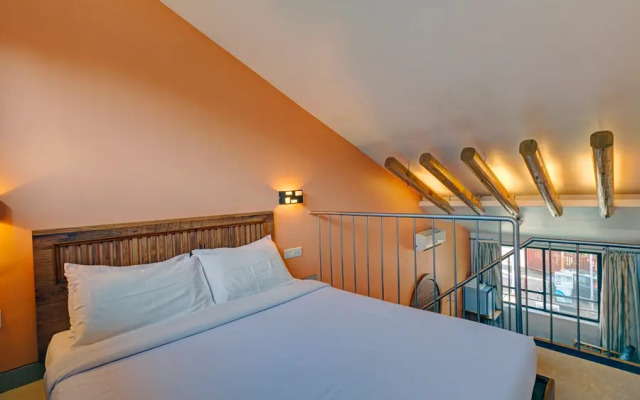 Shreyas Hotel