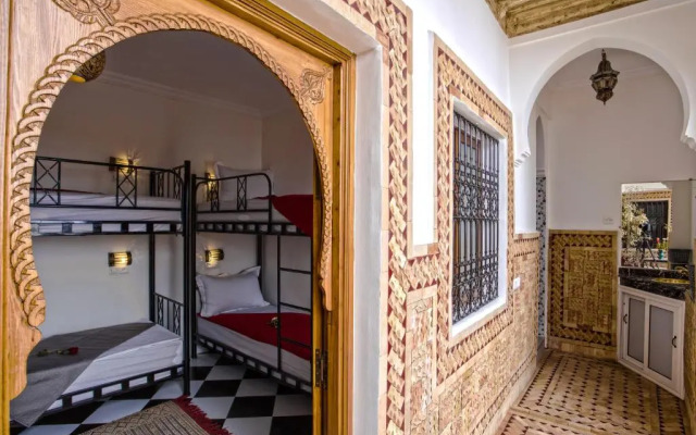 Amour d'auberge - Hostel