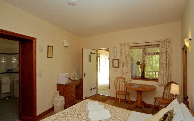 Riverhouse Lodge