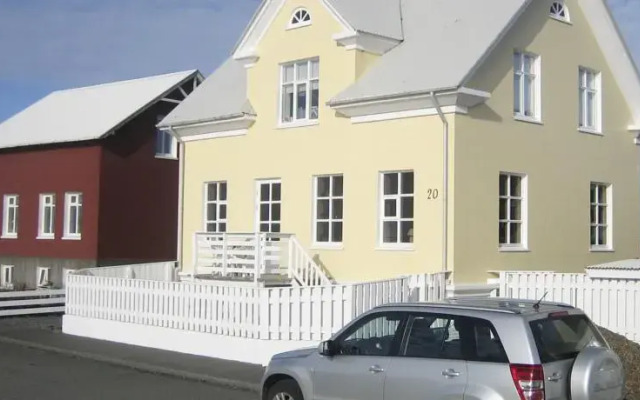 The Little Guesthouse by the Ocean