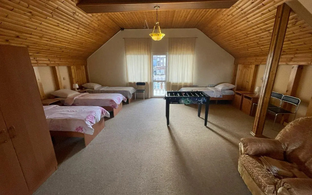V Krasnoy Polyane Hostel