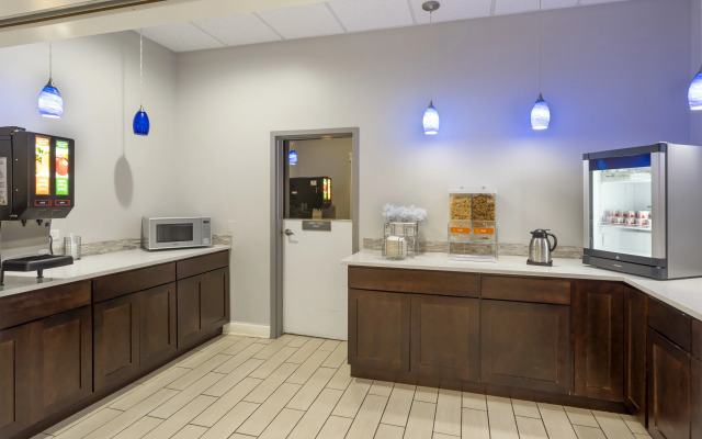 Comfort Inn & Suites Mundelein-Vernon Hills