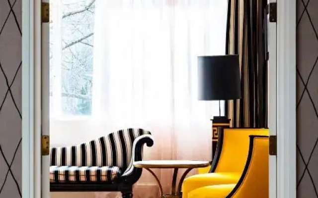 Hôtel de Berri Champs-Élysées, a Luxury Collection Hotel
