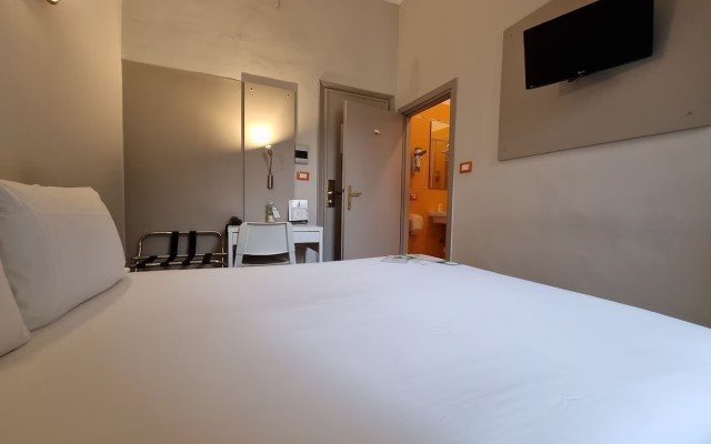 Green Class Hotel Astoria