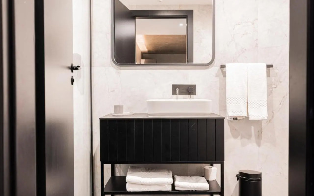 The Londoner Hotel St. Julians