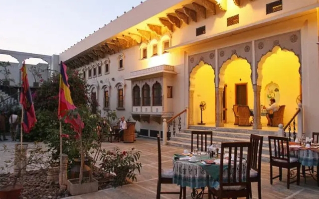 Dera Mandawa Hotel