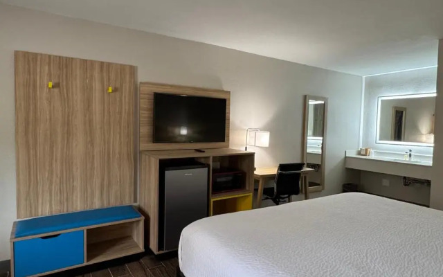 Travelodge by Wyndham Gainesville