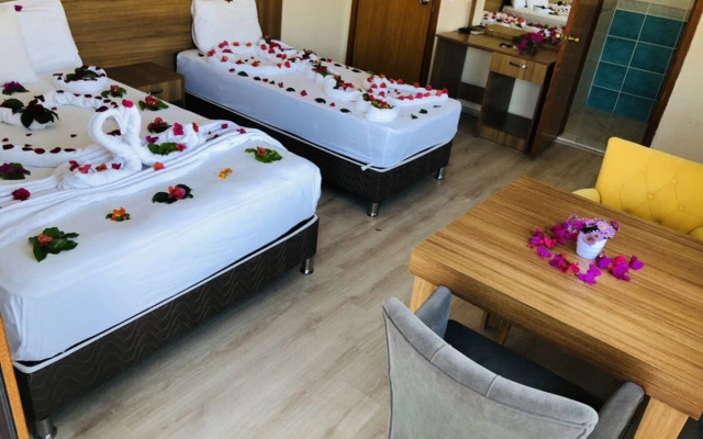 Castello Hotel & Aparts