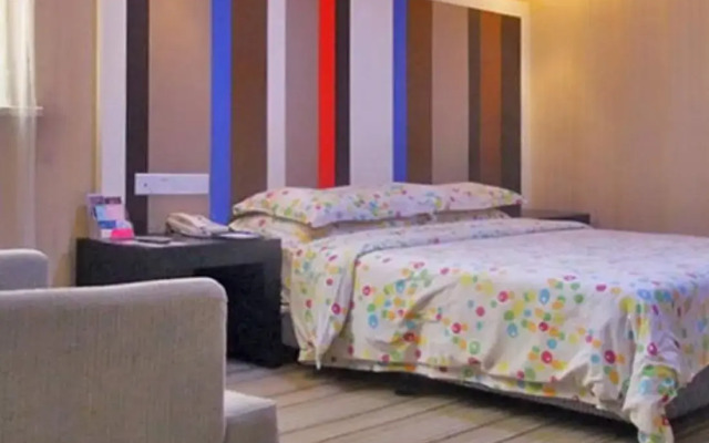 Gorgeous Fad Hotel