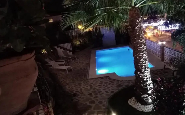 Boutique X Pueblo Benalmadena