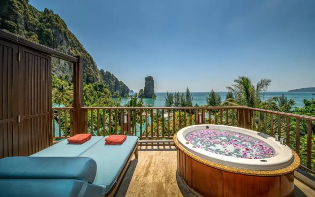 Отель Centara Grand Beach Resort and Villas Krabi