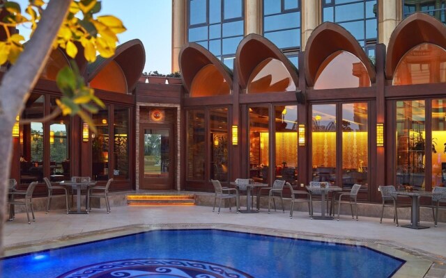 Отель Four Seasons Cairo at First Residence