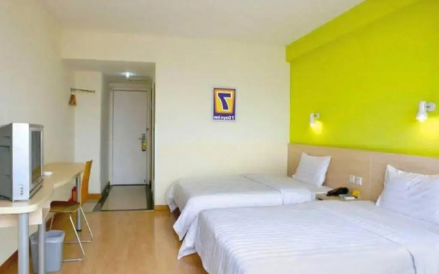 7 Days Inn Olympic CBD
