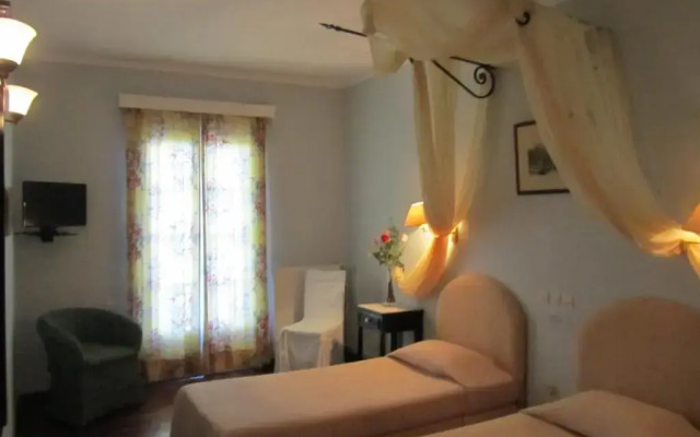 Levant Hotel